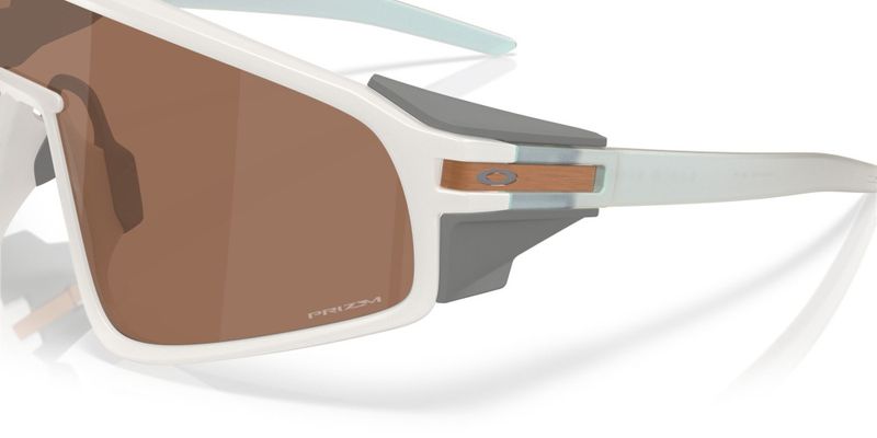 Oakley Latch™ Panel Seek Collection